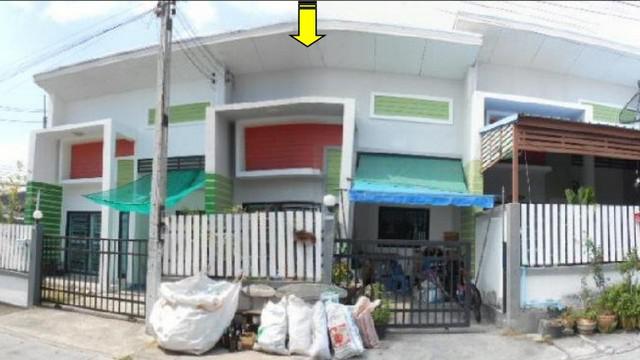  ขายทาวน์เฮ้าส์ หมู่บ้านร่มเย็น 2 ถนนปลวกแดง-วังตาผิน ตำบลปลวกแดง อำเภอปลวกแดง จังหวัดระยอง