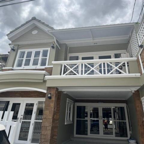 ให้เช่าทาวน์โฮม 2 ชั้น 220 ตรม. หมู่บ้านวัฒนา นราธิวาสราชนครินทร์ 22 บิ้วอินทั้งหลัง ใกล้ BTS ช่องนนทรี