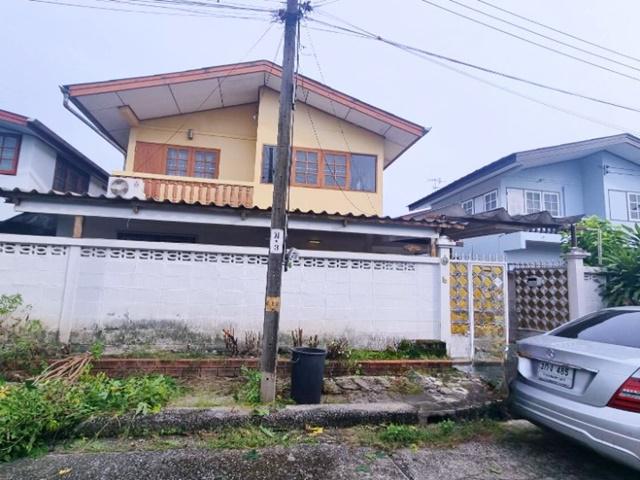 MRT สัมมากร 700ม. สวนเสรีไทย 53-59 ให้เช่าบ้าน 2 ชั้น บึ่งกุ่ม 52 ตร.วา. 204 ตร.ม.เฟอร์.4 นอน 2 น้ำ NIDA 2.6กม. สนามกอล์ฟนวธานี 