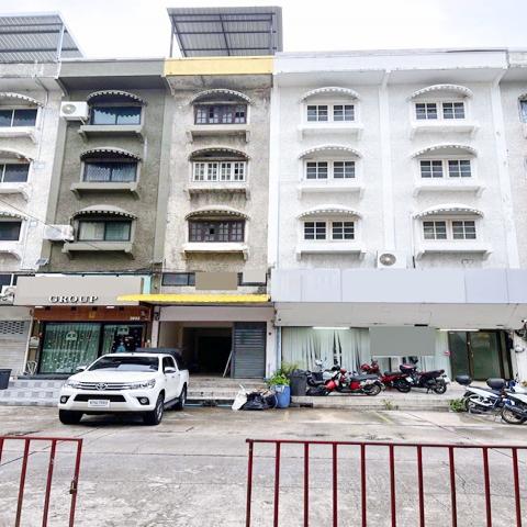 ติดถนนใหญ่ MRTลาดพร้าว 101 300 ม ลาดพร้าว126 เดอะมอลล์ บางกะปิ .ให้เช่าอาคารพาณิชย์ 4 ชั้น 20ตร.วา.320ตร.ม. 4นอน 4น้ำ ปากซอย 7-11 50 เมตร