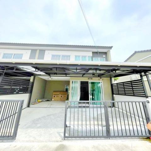 พฤกษา 2 ชั้น จัดเต็มเฟอร์ เครื่องใช้ไฟฟ้า 3 นอน  BTS ศรีนครินทร์ ให้เช่าทาวน์เฮาส์ หลังริม 24 ตร.วา. 185ตร.ม. รักสัตว์ เฟอร์หรูครบ 