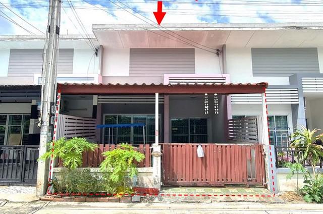 ขายทาวน์เฮ้าส์หมู่บ้านรนารมย์ เดอะคัลเลอร์ ถนนปลวกแดง-ระเวิง ตำบลปลวกแดง อำเภอปลวกแดง จังหวัดระยอง