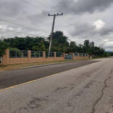 ขายที่ดิน 3-2-11ไร่ 1.8ล้านบาท ไฟฟ้า น้ำประปา สวนมะม่วง ลำไย  ต.ดอยหล่อ อ.ดอยหล่อ เชียงใหม่