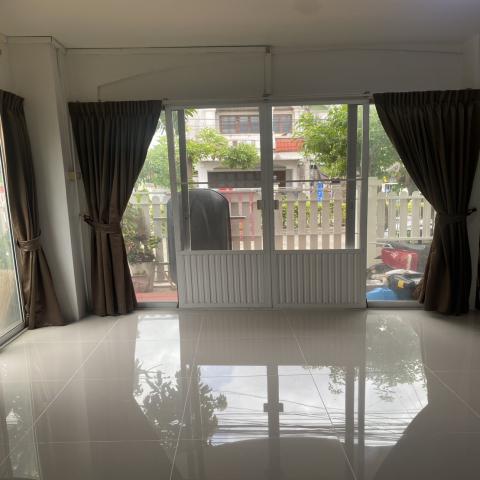 ขายทาวน์เฮ้าส์ หมู่บ้านนันทนาการ์เด้นท์ 1 ซอยท่าอิฐ นนทบุรี ใกล้ MRT สีม่วง