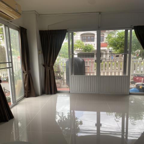 ขายทาวน์เฮ้าส์ หมู่บ้านนันทนาการ์เด้นท์ 1 ซอยท่าอิฐ นนทบุรี ใกล้ MRT สีม่วง