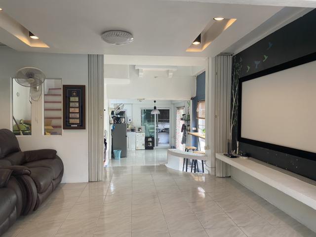 ขายทาวน์เฮ้าส์ หมู่บ้านนันทนาการ์เด้นท์ 1 ซอยท่าอิฐ นนทบุรี ใกล้ MRT สีม่วง