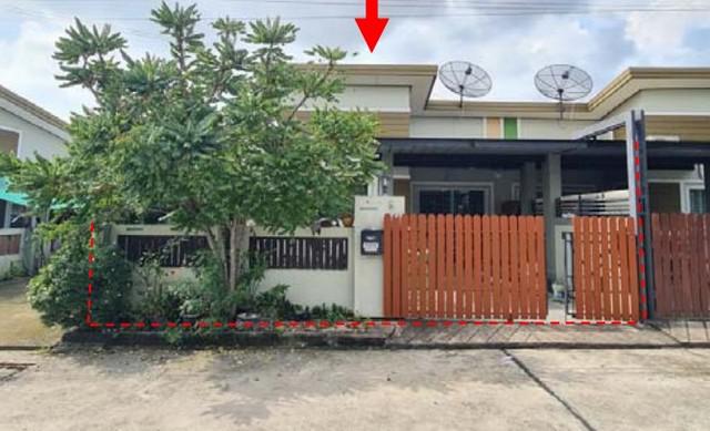 ขายทาวน์เฮ้าส์หมู่บ้านณฐาวดีโบวีน่า ทาวน์ ถนนนิคมอุตสาหกรรมอีสเทิร์นซีบอร์ด ตำบลบ่อวิน อำเภอศรีราชา จังหวัดชลบุรี