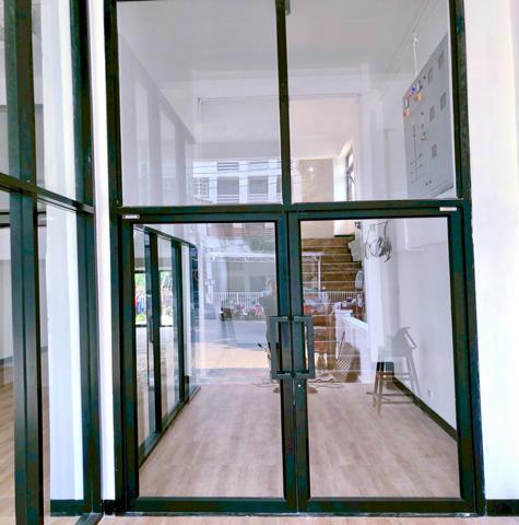 สุขุมวิท58-64 10แอร์ BTSบางจาก 500 ม. ให้เช่าโฮมออฟฟิศ 5 ชั้น 360ตร.ม. 19ตร.วา. รร.นานาชาติ แองโกล สิงคโปร์ 600 ม. 5ห้องเก็บของ 9น้ำ 