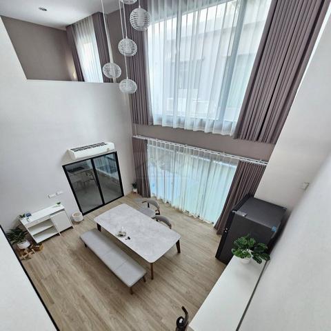 ให้เช่าทาวน์โฮม 4 ชั้น หลังมุม Nirvana Define ศรีนครินทร์-พระราม 9 บ้านใหม่ไม่เคยอยู่ พร้อมเฟอร์นิเจอร์ ใกล้ Wellington และ Brighton