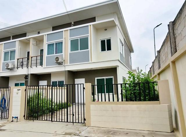 วิลเลจ แอท พาร์ค ราชพฤกษ์-กาญจนาภิเษก คลองพระอุดม ลาดหลุมแก้ว ปทุมธานี