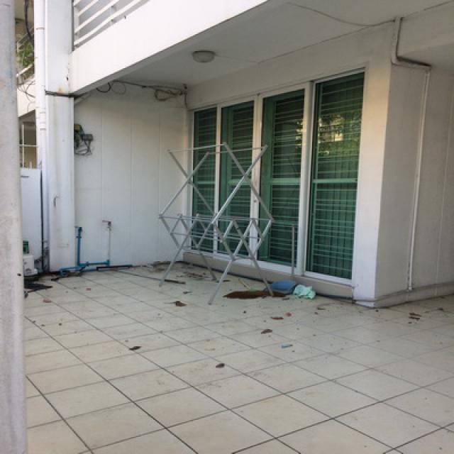 ให้เช่าทาวน์เฮาส์สุขุมวิท89/1ตกแต่งใหม่ทั้งหลังห่างBTSอ่อนนุชเพียง800เมตรมี4นอน2น้ำแอร์ใหม่5เครื่องจอดรถ1+1คันเช่า30000บาท/เดือน