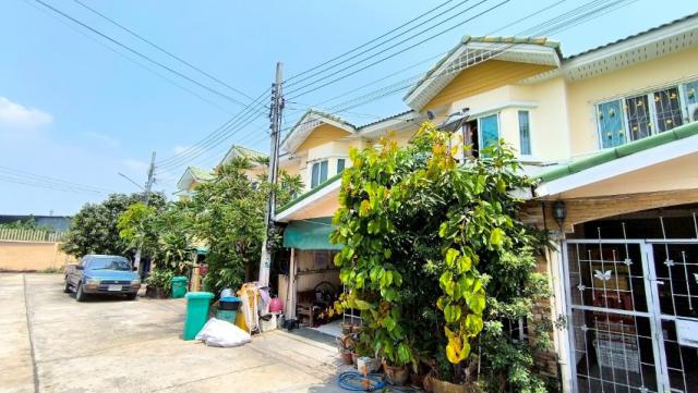 บ้านพิศาลโครงการ 3 ซอยบางกระดี่ 25 แขวงแสมดำ เขตบางขุนเทียน ขายถูก ทาวน์เฮ้าส์ 2 ชั้น ใกล้ถนนพระราม 2  หมู่บ้านพิศาล โครงการ 3 