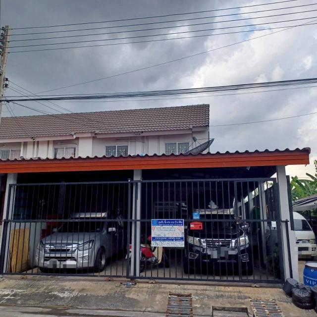 ทาวน์เฮ้าส์ ม.พฤกษา 64/1 แปลงริม เนื้อที่ 31.40 ตรว. ถนนเลียบคลองสาม ตำบลคลองสาม อำเภอคลองหลวง  จังหวัดปทุมธานี