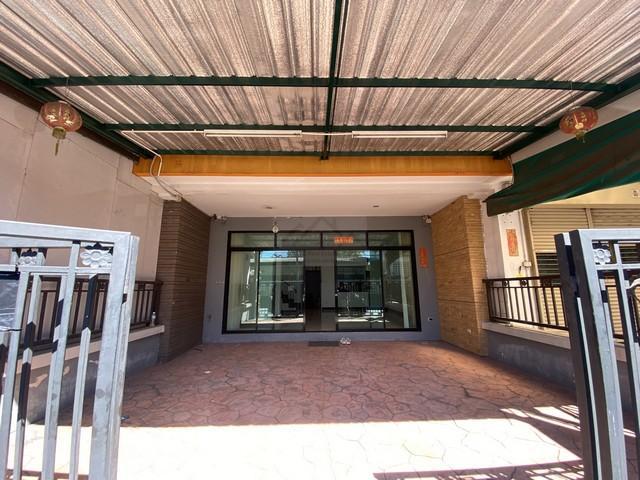 P1068 ขายทาวน์โฮม ย่านนวมินทร์ 74 เขตบึงกุ่ม ใกล้แฟชั่นไอซ์แลนด์ ใกล้แม็คแวลู่นวมินทร์