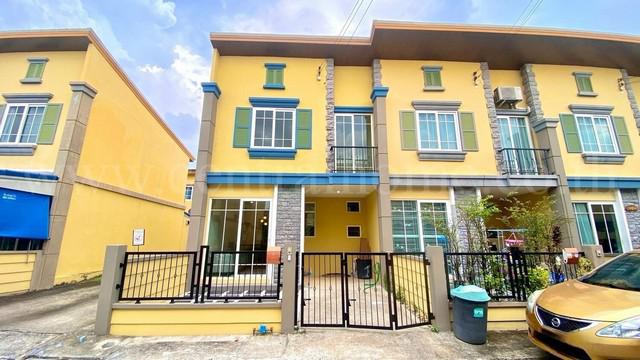 ทาวน์เฮ้าส์ โกลเด้น ทาวน์ รัตนาธิเบศร์ - ไทรม้า นนทบุรี หลังริม