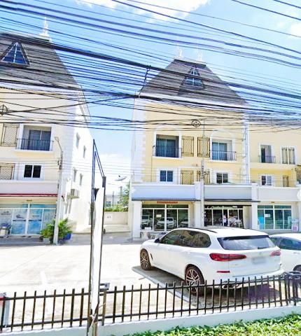 ให้เช่าทาวน์โฮม 3 ชั้น พระยาสุเรนทร์ ติดถนน MRTบางชัน 2.6กม.18 ตร.วา. 220 ตร.ม. เหมาะกับโฮมออฟฟิศ โชว์รูม 