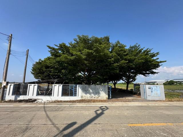 Sale พื้นที่ดิน -  15500000 บ. ไม่ไกลจาก ถนนนนทบุรี ราคา - สุดคุ้ม