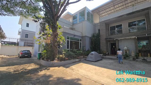  บ้านเดี่ยว เนื้อที่ 392 ตร.ว.  ถนนบางบอน 4 พื้นที่ใช้สอยกว่า 900 ตร.ม.พร้อมสระว่ายน้ำ พื้นที่กว้าง ฟังก์ชันครบ