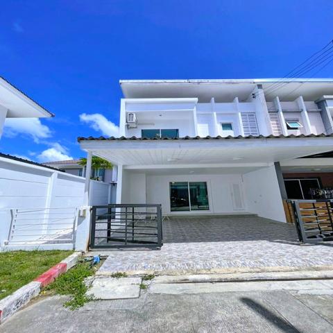 ตลาดนัดเกาะแก้ว 500 ม. รร.นานาชาติ บริติช 600 ม.ให้เช่าทาวน์โฮม 2 ชั้น 30ตร.วา. 235ตร.ม. ภูเก็ต IKEA 1.68กม. 