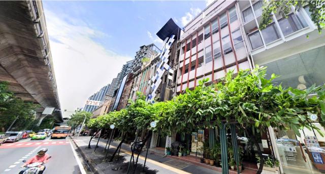 ***ลดราคาพิเศษ*** ขายที่ดินทำเลทอง  อาคารพาณิชย์2 คูหา ติดถนนใหญ่สุขุมวิท ใกล้ซอยทองหล่อและใกล้BTS ทองหล่อ เพียง200เมตร