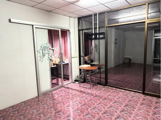 ***ลดราคาพิเศษ*** ขายที่ดินทำเลทอง  อาคารพาณิชย์2 คูหา ติดถนนใหญ่สุขุมวิท ใกล้ซอยทองหล่อและใกล้BTS ทองหล่อ เพียง200เมตร