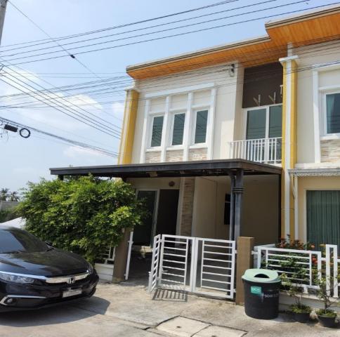 ขายทาวน์เฮ้าส์มือสองหนองแขม กรุงเทพมหานคร โครงการ โกลเด้นทาวน์ เพชรเกษม