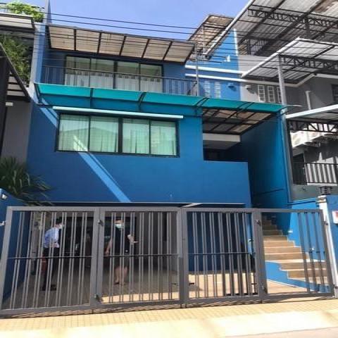 ให้เช่าทาวน์โฮม 3 ชั้น 31 ตร.ว. เล่นระดับ 5 ระดับ ซ.ลาดพร้าว 41 แยก 6-9