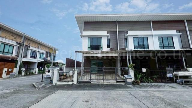 ทาวน์โฮม โมดิ วิลล่า ถนนบางนา-ตราด บางนา หลังมุม หลังใหญ่ ทำเลดี