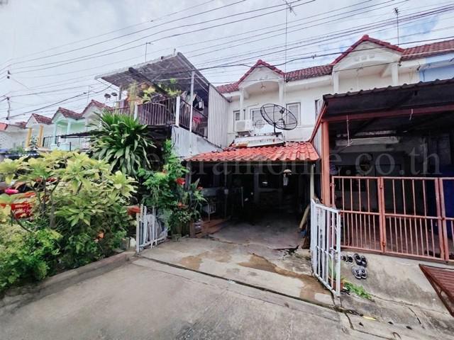 ทาวน์เฮ้าส์ รินทร์ทอง ลำลูกกา - คลอง 2 ใกล้รถไฟฟ้า BTS สถานีคูคต