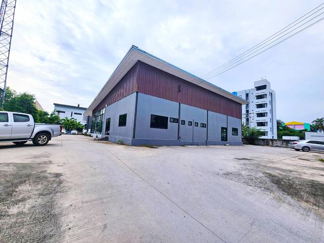 บิ๊กซี ชลบุรี 1กม. อาคารสำนักงาน ชั้นเดียว 505ตร.ม. เกือบ 1 ไร่ 20-30จอดรถ เซ็นทรัล ชลบุรี 1.2กม. ตึกคอม 2กม ติดถนนสุขุมวิท ห้วยกะปิ  