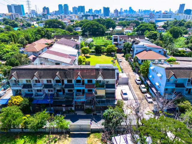ขายที่ดินแปลงสวยทำเลดี ใจกลางเมืองลาดพร้าว 18 เขตจตุจักร กรุงเทพ (เจ้าของขายเอง)