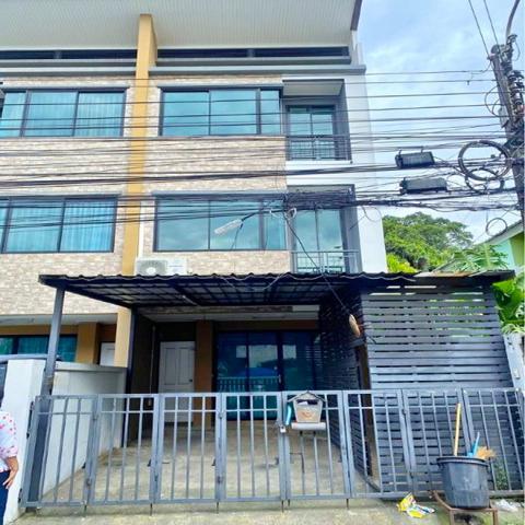 ตลาดนัมเบอร์วัน ราม 2 1.9 กม. เฉลิมพระเกียรติ ร.9 8-16 4นอน MRT ศรีอุดม 2.3กม. ให้เช่าคฤหาสน์แนวตั้ง  3 ชั้น 20ตร.วา. 232ตร.ม.  3 น้ำ  