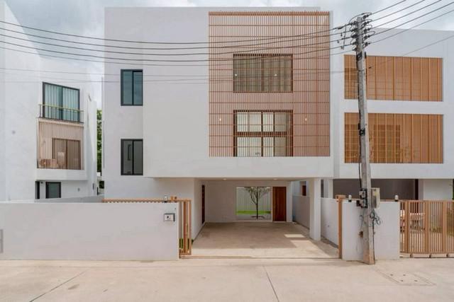 พูลวิลล่าสร้างใหม่ 3 ชั้น  ฟิลเหมือนรีสอร์ท เพียง1 หลัง โซนสารภี